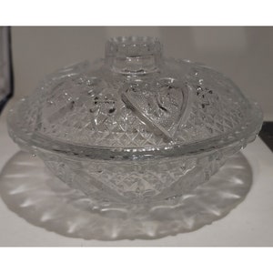 Vintage KIG Indonesia Glass Candy Dish w/Lid Hearts Roses 7&quot;