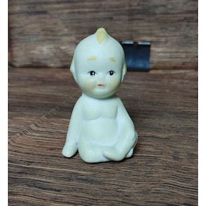 Lalka Kewpie Bisque Vintage Chilling Crosslegged, Lefton Era lat 50. XX wieku Japonia
