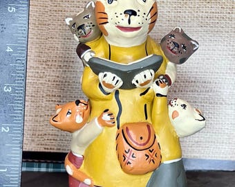 Peruvian folk art storyteller Cat & Kittens
