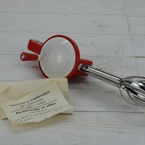 Old egg beater - Primitive egg beater - Vintage whisk - Froth beater - Egg beater - Hand held egg beater -  Kitchen decor - Cooking utensil