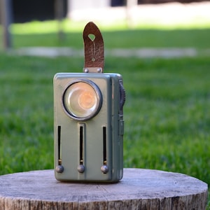 Vintage green army lantern - Old military pocket flashlight - Collectable army torch - Signal lantern
