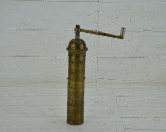 Molinillo de café turco vintage - Molinillo de café turco otomano antiguo de latón - Molinillo de especias mediano - Molinillo de café de metal rústico - Decoración rústica para el hogar