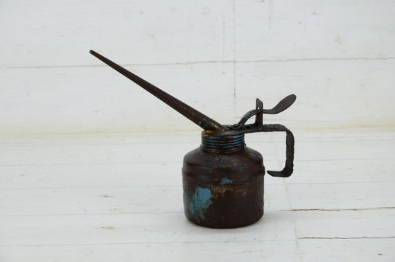 Vintage Oil Can Old Metal Oil Can Small Oil Can Industrial Tools Tin Oiler  Machine Oiler 