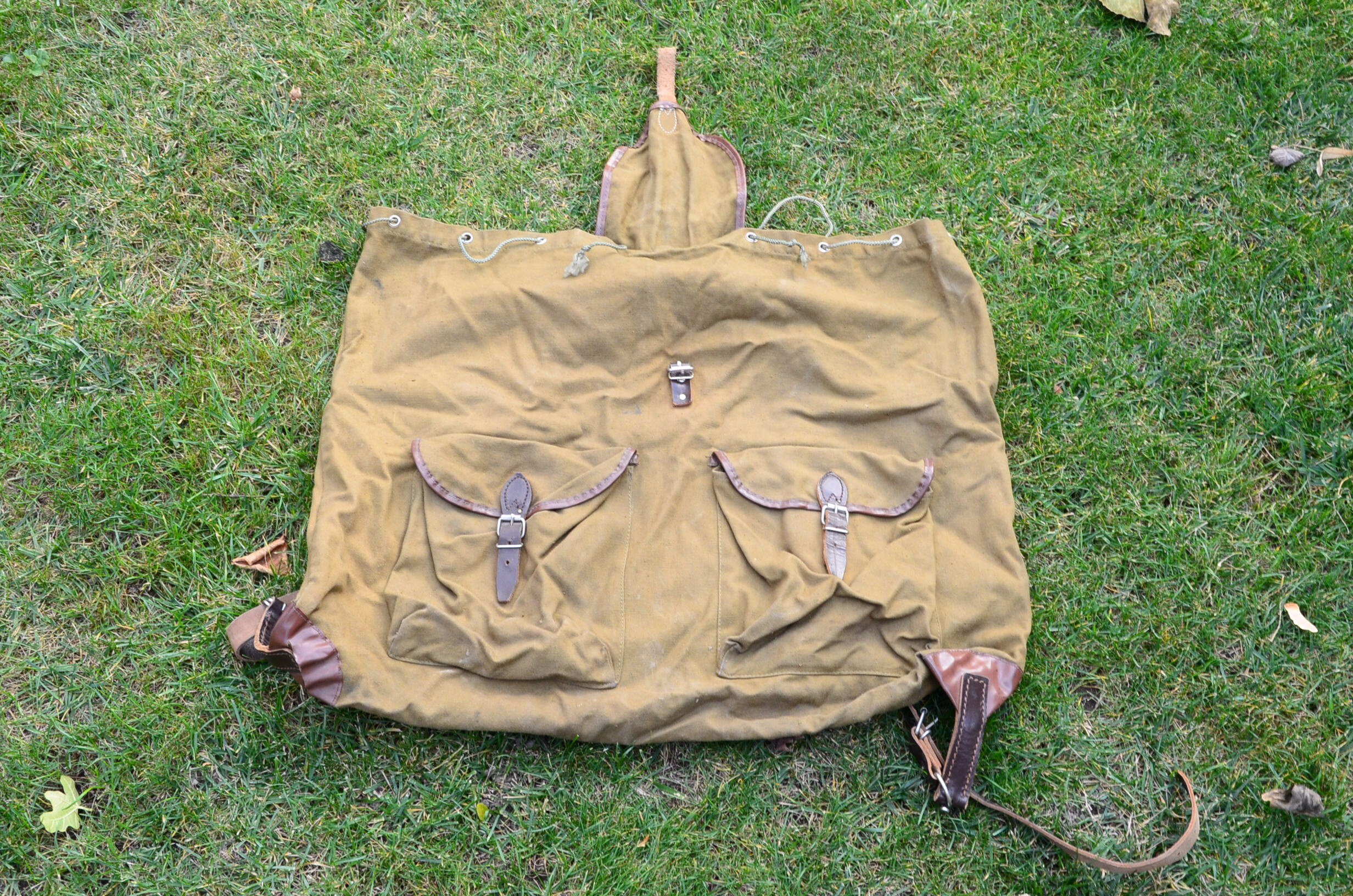 Canvas Backpack Old Green Canvas Backpack Tourist Canvas Backpack