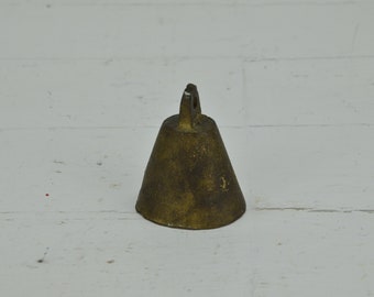 Antique middle bell - Vintage farm bell - Mini brass bell - Primitive Bell - Old rusty cowbell - Collectible bell - Huge bell - Animal bell