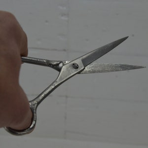 Old medium scissors - Medium hand scissors -  Old tailor&#39;s scissors - Antique scissors - Hand old scissors