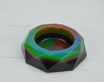 Handgemachter sechseckiger Epoxidharz Aschenbecher - Handgemachter Aschenbecher - Massiver Epoxidharz Aschenbecher - Handgemachter einzelner Aschenbecher - Schwarzer und Regenbogen Aschenbecher