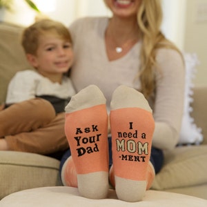 Fragen Sie Ihren Dad, ich brauche eine Mutter, Damensocken, Geschenke für Mütter, lustige Muttersocken