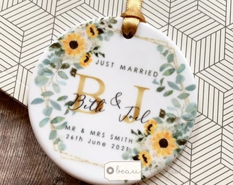 Personalised Wedding Just Married Names Mr & Mrs Newlywed Wedding Sunflower Greenery Ceramic or acrylic Round Decoration Ornament Keepsake