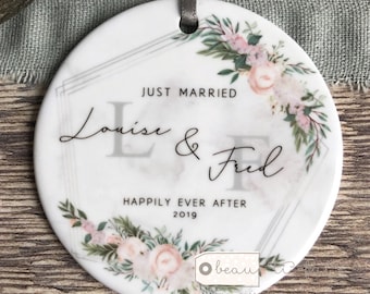 Personalised Just Married Names Mr & Mrs Wedding Floral Ceramic Round Decoration Ornament Keepsake