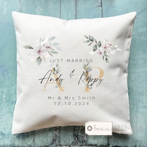 Personalised Just Married gift, Wedding gift, Mr & Mrs gift, Personalised gift, New couple Home Greenery Design Quote Linen Style Cushion