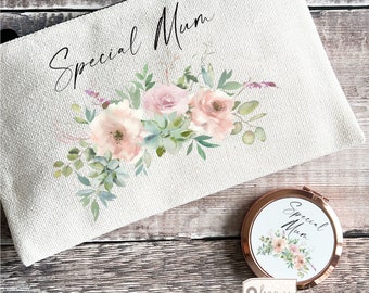 Personalised Special Mum Grandma Mummy Gran Auntie Pink Greenery Wreath Linen style Fabric Make up Bag Birthday gift for her sister friend