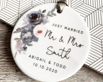 Personalised Just Married Names Mr & Mrs Wedding gift Mauve Pink Floral Ceramic or Acrylic Round Decoration Ornament Keepsake