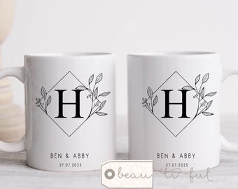 Personalised Wedding gift Mr & Mrs Bride Groom Just Married Gift Mug Anniversary Wreath Gift set Ceramic Mug Tea mug coffee Gift mug couple