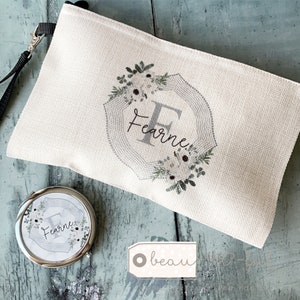 Personalised Name and initial Framed White Floral Greenery Design Linen style Fabric Make up Bag Birthday gift for her mum sister friend