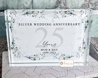 Personalised Wedding Anniversary Gift Names Mr & Mrs 25th 50th 1st 40th Greenery Freestanding Crystal block Decoration Ornament Keepsake
