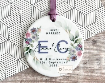 Personalised Wedding gift Just Married gift Mr & Mrs Wedding Mauve Blush Greenery Ceramic or acrylic Round Decoration Ornament Keepsake