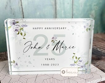 Personalised Wedding Anniversary Gift Mr & Mrs 25th 50th 1st 40th Golden Silver Floral Greenery Freestanding Crystal block Ornament Keepsake