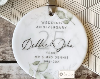 Personalised Wedding Anniversary Names Mr & Mrs 25th 50th 1st Greenery Leaf Ceramic Round Decoration Ornament Keepsake