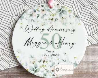 Personalised Wedding Anniversary Gift Silver Golden Diamond Mr & Mrs 25th 50th 5th 1st Ceramic or Acrylic Round Decoration Ornament Keepsake