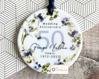 Personalised Wedding Anniversary gift Names Mr & Mrs 25th 50th 1st 40th 35th Greenery Ceramic or Acrylic Round Decoration Ornament Keepsake