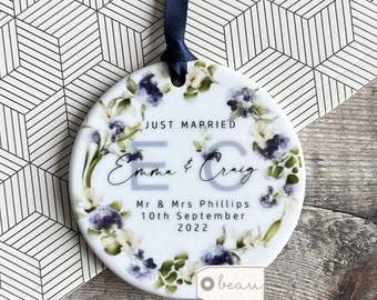 Personalised Just Married Gift Wedding gift Mr & Mrs Wedding Greenery Ceramic or Acrylic Round hanging Decoration Ornament Keepsake