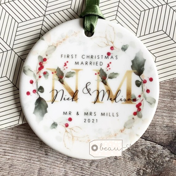 Xmas Holly Berry Ceramic Mug With Gold Stars