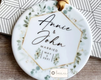 Personalised Just Married Names Mr & Mrs Wedding Eucalyptus Greenery Ceramic Round Decoration Ornament Keepsake