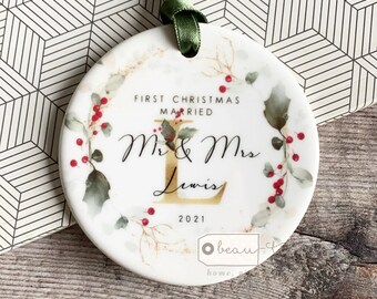 Personalised First Christmas Married Wedding gift Mr Mrs Newlywed Holly Foliage Wreath Design Ceramic or Acrylic Round Ornament Keepsake