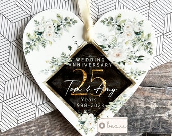 Personalised Wedding Anniversary gift couple Mr & Mrs 25th 50th 1st 40th 35th Greenery Acrylic heart Decoration Ornament Keepsake