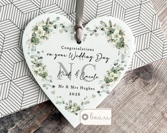 Personalised Mr and Mrs wedding ornament, wedding gift, Mr & Mrs gift, Greenery Heart hanging Decoration Ornament Keepsake
