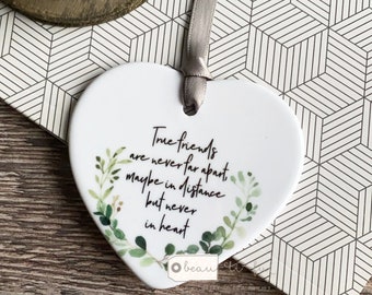 True friends are never far apart Quote Botanical Design Ceramic Heart Decoration Ornament Keepsake