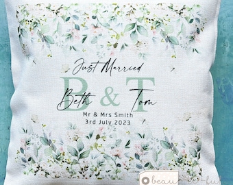 Personalised Just Married gift wedding gift Mr Mrs Bride Groom Home Quote Foliage Wreath Design Home Quote Linen Style Cushion cover