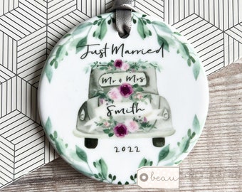 Personalised Just Married Names Mr & Mrs Wedding Pink Mauve Greenery Vintage car Ceramic or acrylic Round Decoration Ornament Keepsake