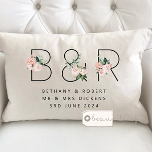 Personalised Married Engagement Anniversary Gift Wedding gift Mr Mrs Home Foliage Greenery Heart Design Home Quote Linen Style Cushion cover