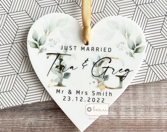 Personalised Just Married Names Mr & Mrs Wedding Greenery Acrylic Heart Decoration Ornament Keepsake