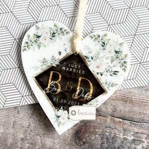 Personalised Wedding gift Just Married gift Mr & Mrs gift Newlywed Floral Acrylic Heart hanging Decoration Ornament Keepsake