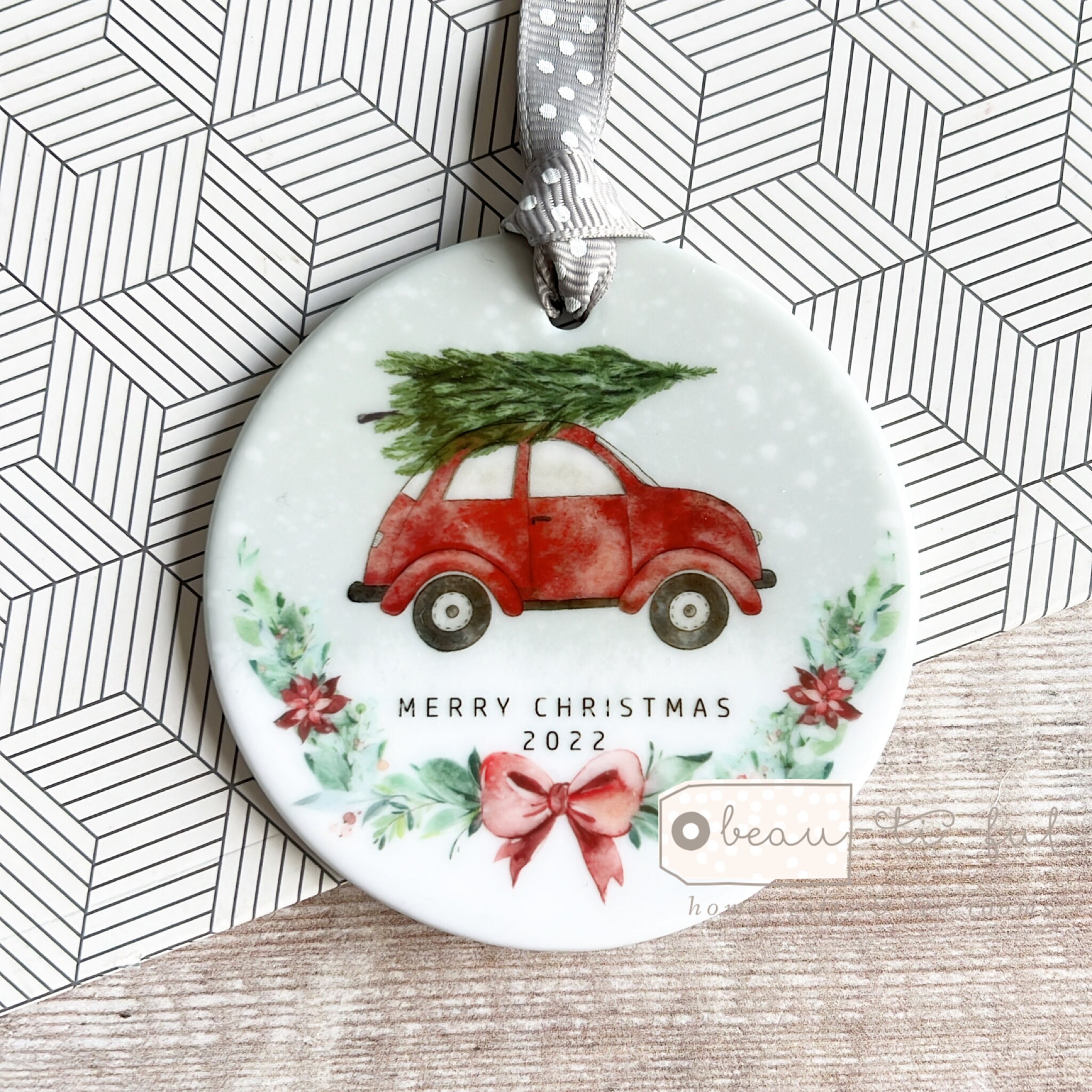 Boule de Noël en bois voiture Joyeux Noël personnalisable - AtelierNat