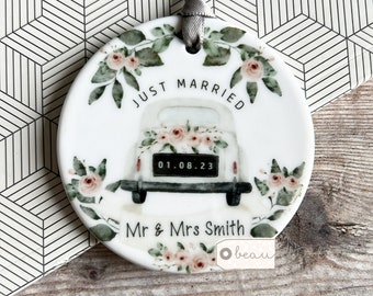 Personalised Just Married Gift Mr & Mrs Wedding Pink floral Greenery Vintage car Ceramic or Acrylic Round Decoration Ornament Keepsake