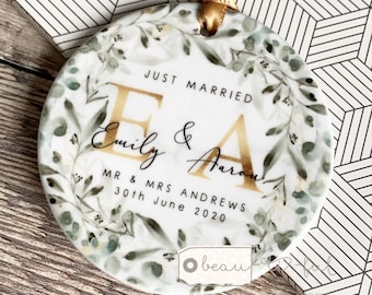 Personalised Wedding gift Just Married Names Mr & Mrs Wedding Eucalyptus Greenery Wreath Ceramic Round Decoration Ornament Keepsake