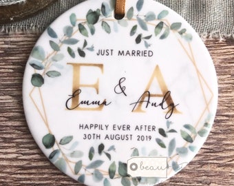 Personalised Just Married Gift Mr & Mrs Wedding Newlywed Bride Groom Eucalyptus Greenery Ceramic or acrylic Round Ornament Keepsake