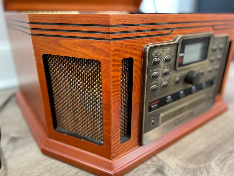 Vintage Crosley Record Player Model CR248. Etsy Canada