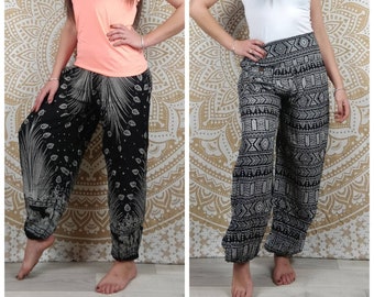 Pantalon harem Lampang. Pantalon fluide et léger avec élastique aux chevilles. Imprimé ethnique.