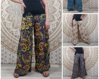 Pantalón de mujer Ajeeta en seda india. Pantalón boho holgado, corte recto. Estampado paisley azul / floral marrón y blanco / multicolor.