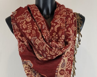 Pashmina Riyan réversible en viscose. Motif paysley rouge rouille.