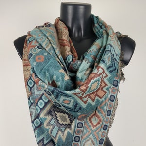 Pashmina Jyoti en viscose multicolore et réversible. Motif inca, tons turquois et marron. image 1