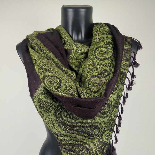 Wendbarer Helak-Pashmina aus Viskose. Grüne, lila und schwarze Paisleymuster.