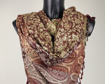 Pashmina réversible Sankya multicolore en viscose. Motif paisley tons marron.