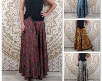 Pantalones Sirohi para mujer en seda india. Falda pantalón. Estampado étnico en rojo y negro, amarillo y naranja, azul, blanco y marrón, y verde. Estilo bohemio.
