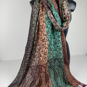 Multicolored Sankya reversible pashmina in viscose. Paisley pattern in brown tones. image 3